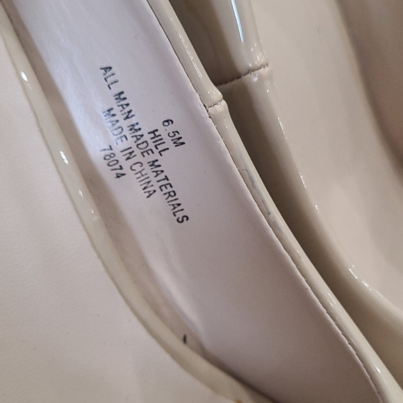 Heels - Picture 2 of 2